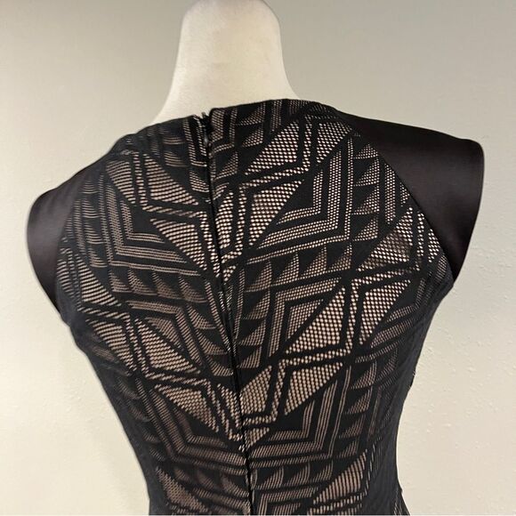 London Times Elegant Black Geometric print sleeveless formal Dress size 4 - Picture 7 of 12